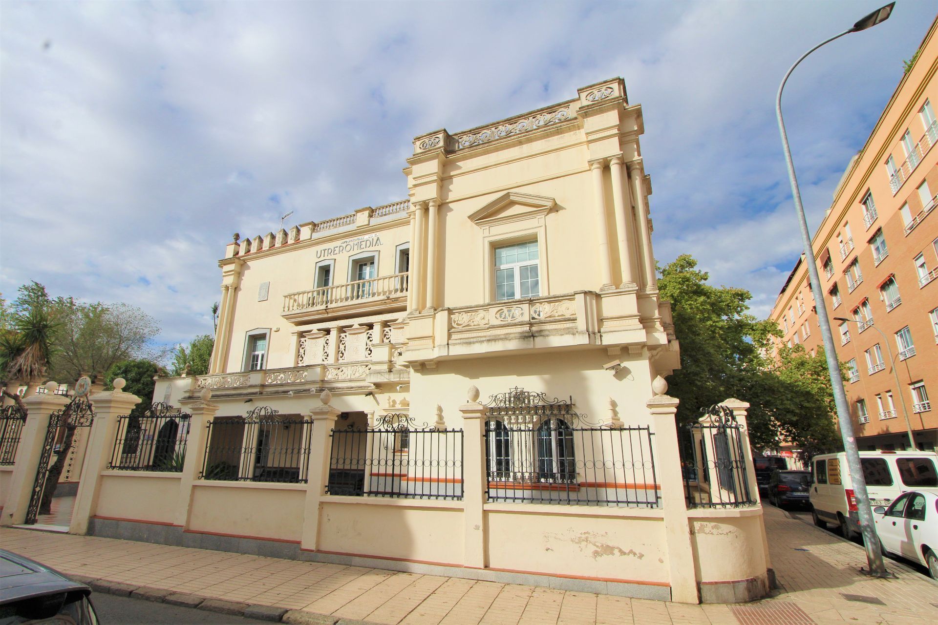 Local de lloguer a Padre Lopez, Pardaleras