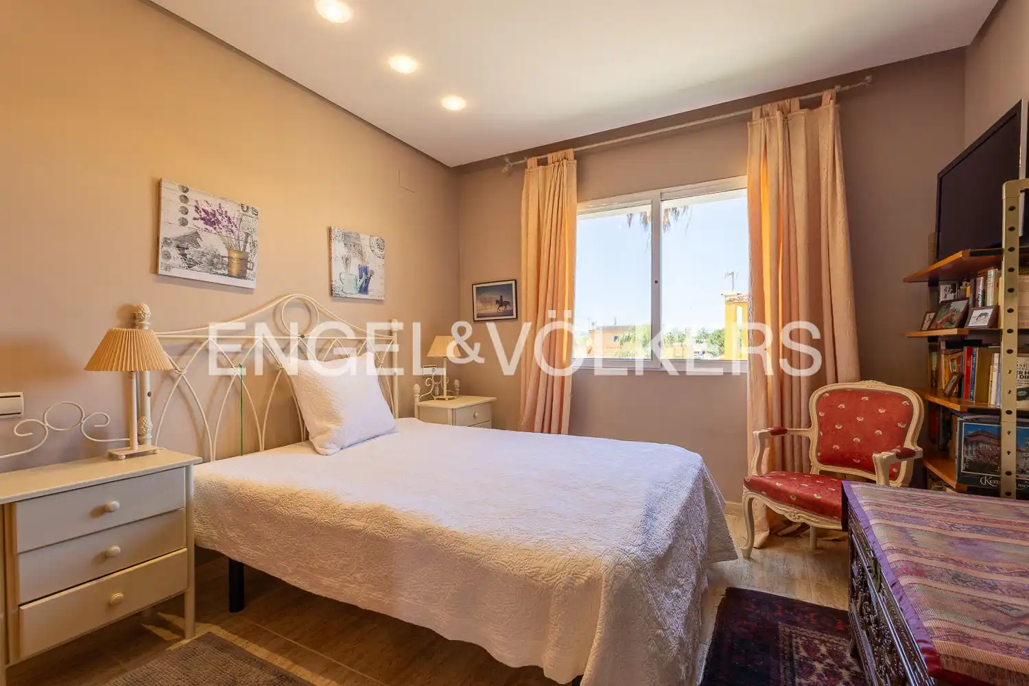 Habitación de Casa o chalet en venta en Dénia con Aire acondicionado, Calefacción y Jardín privado