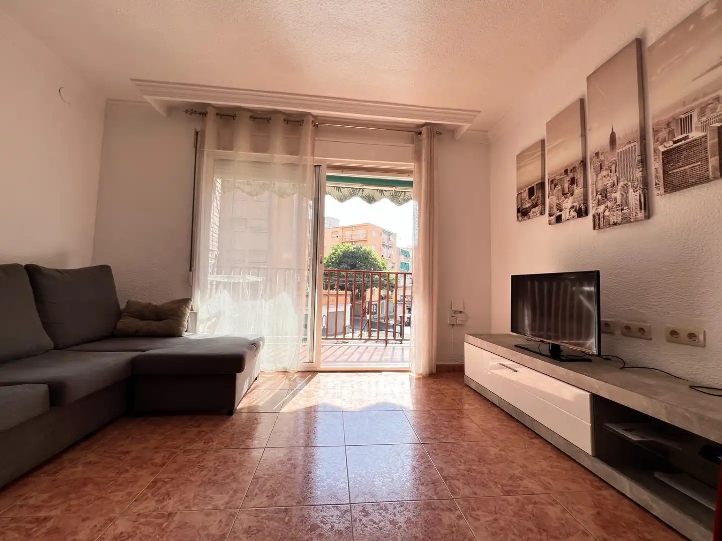Sala d'estar de Pis de lloguer en Granada amb Aire condicionat, Calefacció i Moblat