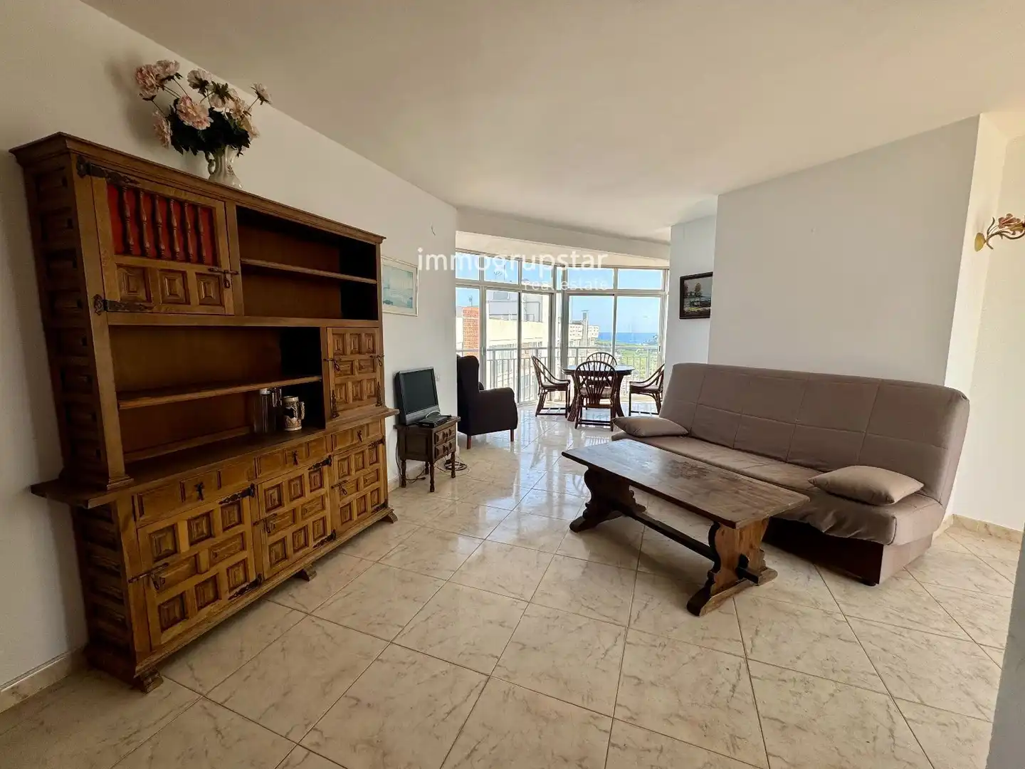 Sala de estar de Piso en venta en Castell d'Aro, Platja d'Aro i s'Agaró con Terraza y Balcón