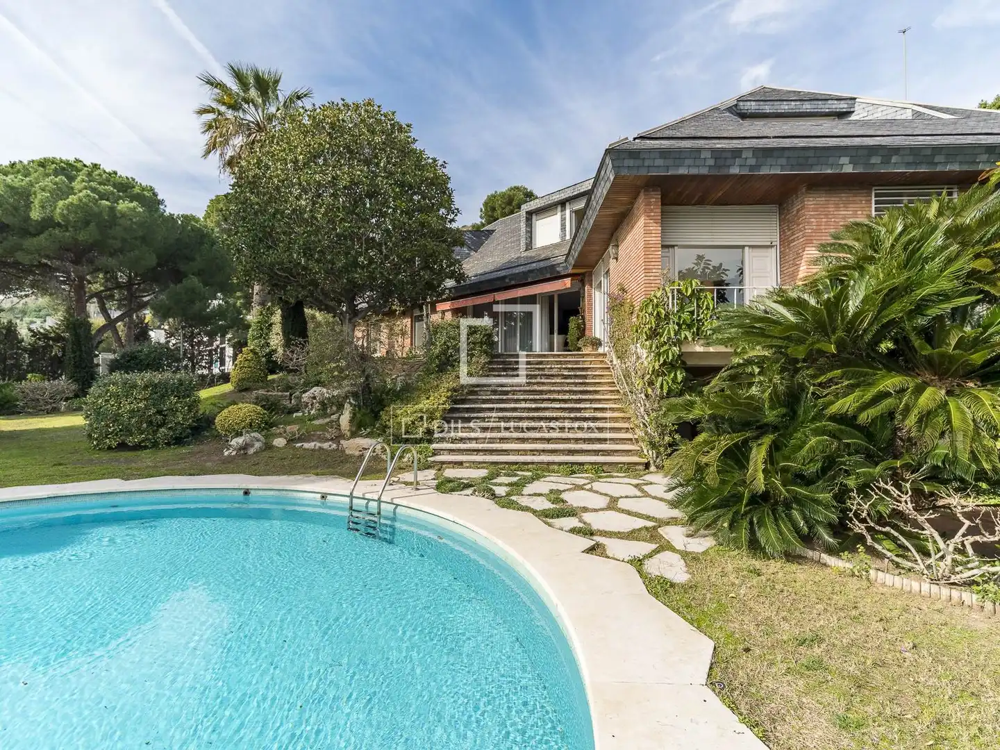 Vista exterior de Casa o chalet en venta en Barcelona con Calefacción, Jardín privado y Trastero