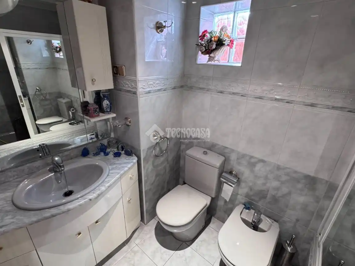 Badezimmer von Gebäude zum Verkauf in Villaquilambre