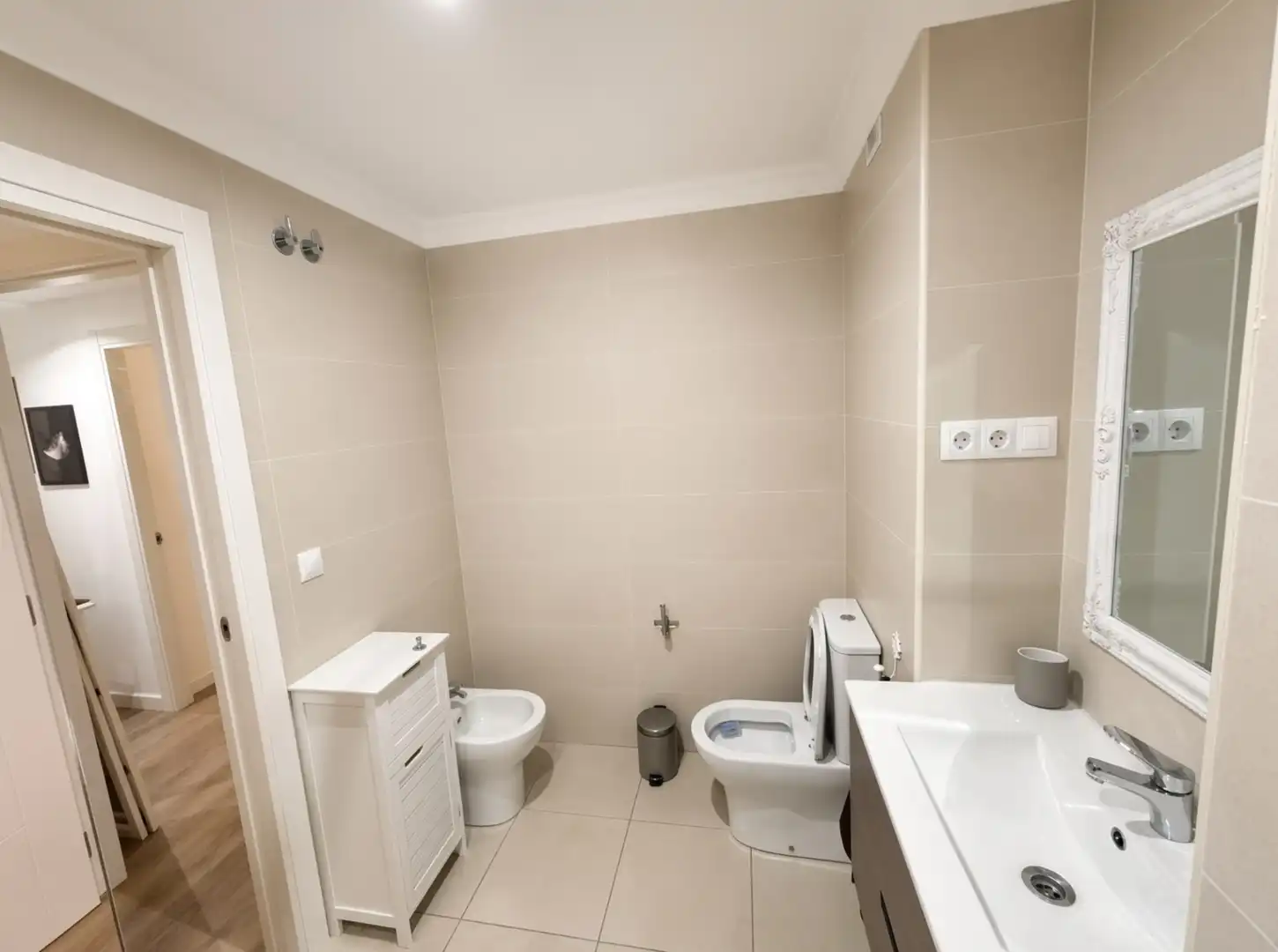 Bany de Apartament en venda en Marbella amb Aire condicionat, Terrassa i Piscina
