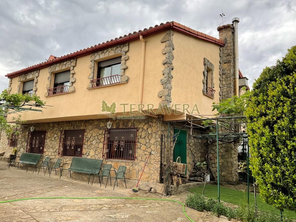 Exterior view of House or chalet for sale in Aldeanueva de la Vera  with Private garden, Storage room and Swimming Pool