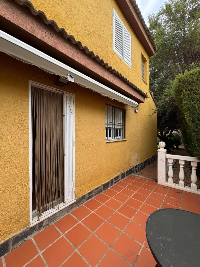 Haus oder Chalet zur Miete in Riba-roja de Túria, Valencia