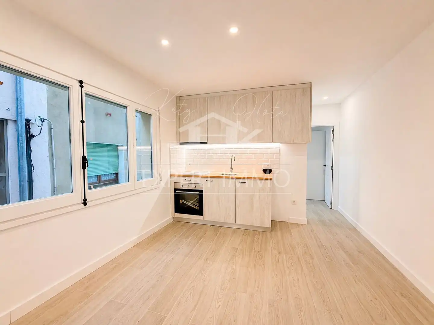 Cuina de Apartament en venda en Palau-saverdera amb Terrassa i Traster