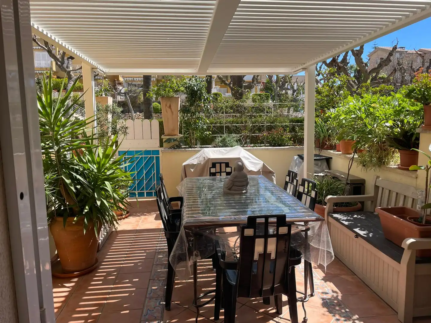 Terrasse von Einfamilien-Reihenhaus zum Verkauf in Altafulla mit Heizung, Privatgarten und Terrasse