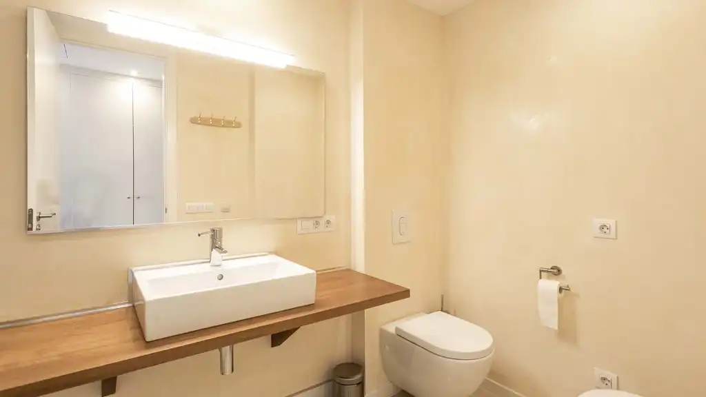 Bany de Apartament en venda en Calvià amb Aire condicionat, Jardí privat i Terrassa