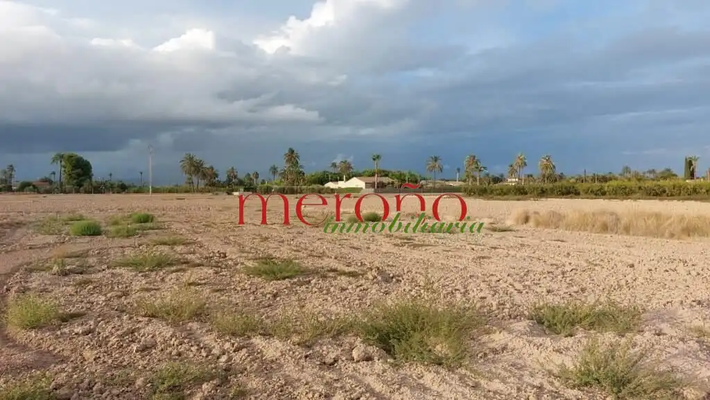 Terreno residencial en venta en Algorós - El Derramador