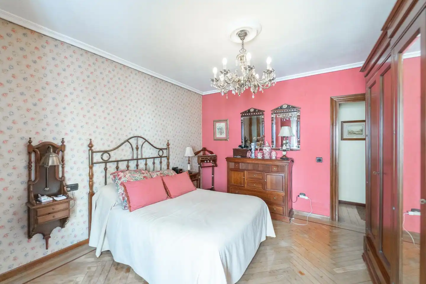 Piso con ascensor en venta en Calle Carreño Miranda, imagen 23