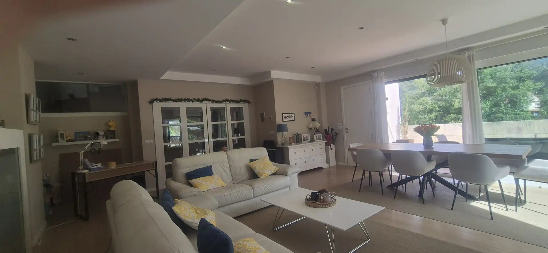 Sala de estar de Casa o chalet en venta en Vigo  con Aire acondicionado, Calefacción y Jardín privado