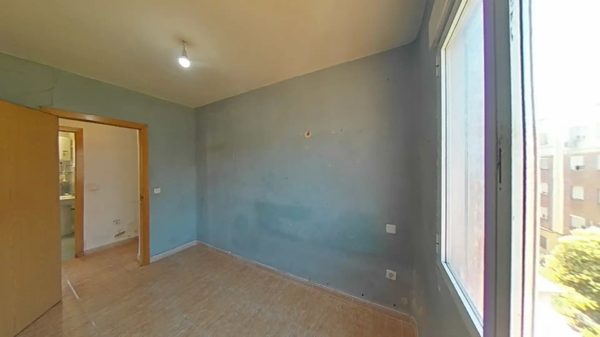 Habitación de Piso en venta en Madrid con Balcón