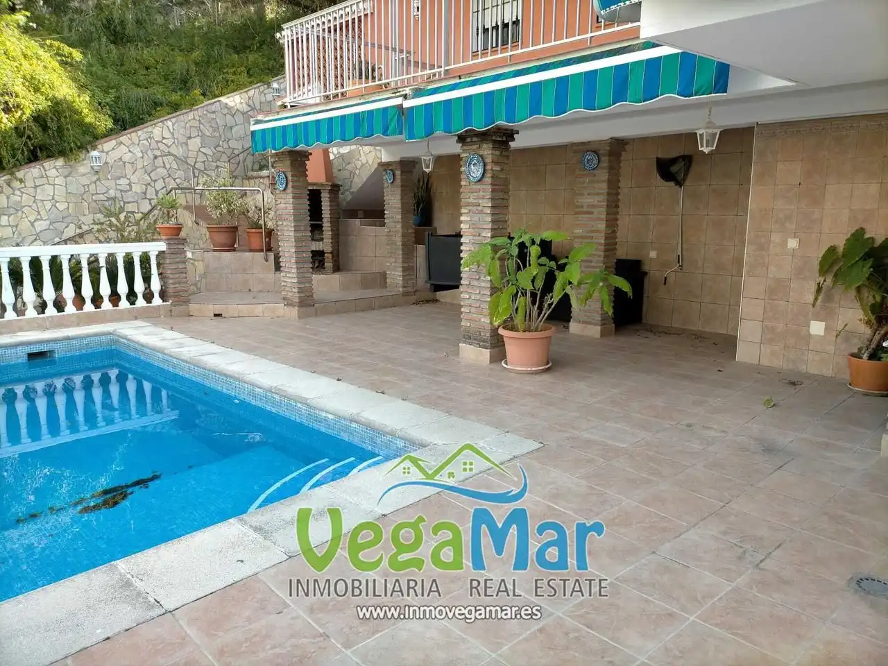 Vista exterior de Casa o chalet en venta en Almuñécar con Aire acondicionado, Jardín privado y Terraza