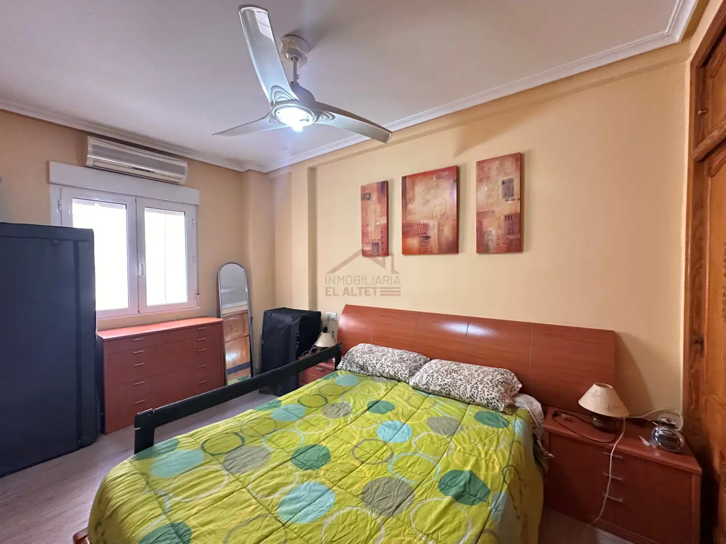 Schlafzimmer von Maisonette zum Verkauf in Elche / Elx mit Klimaanlage, Terrasse und Abstellraum