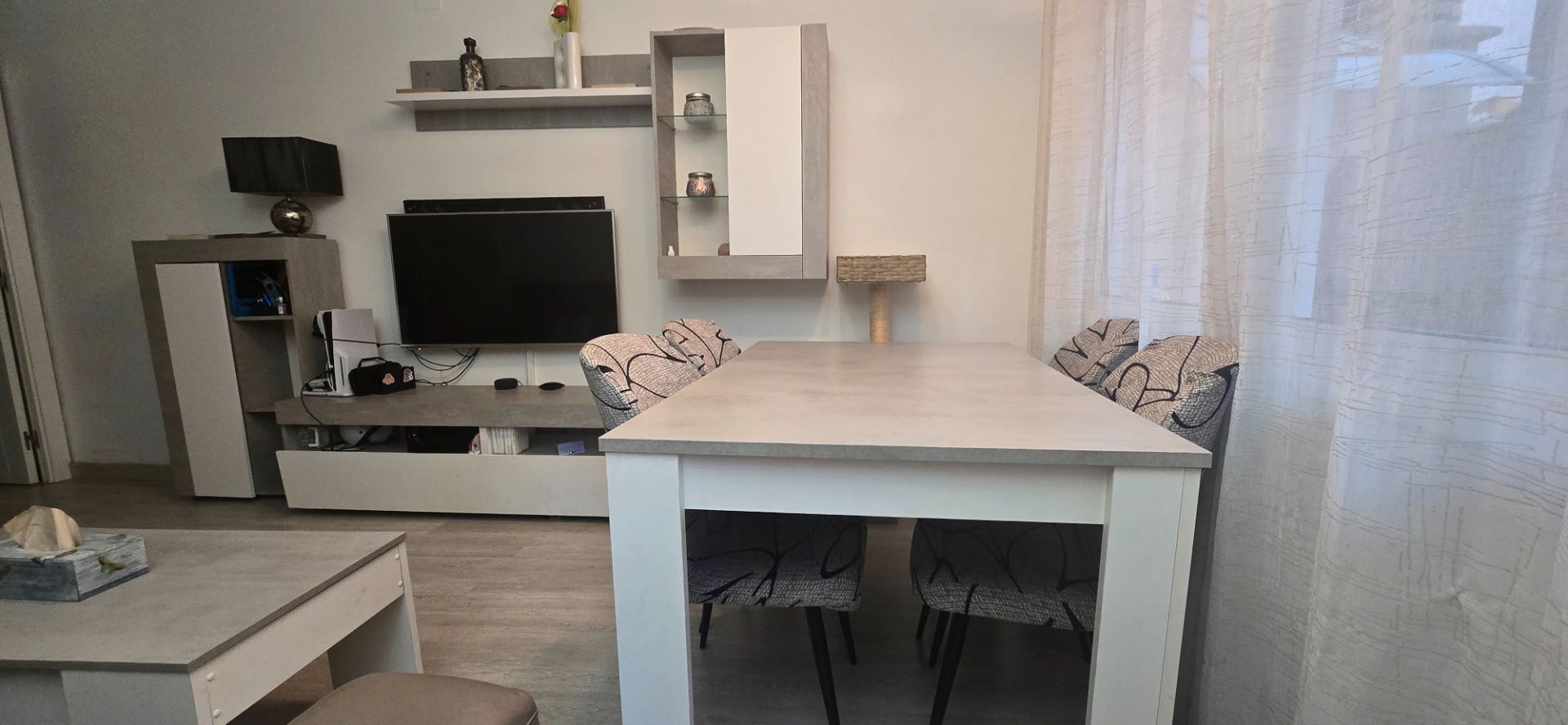 Menjador de Pis en venda en Sant Adrià de Besòs amb Aire condicionat, Calefacció i Parquet