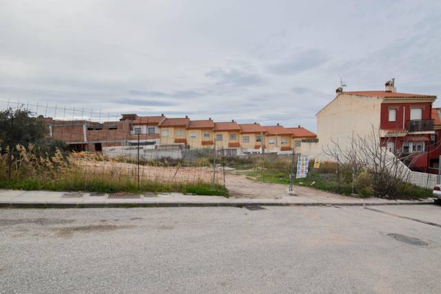 Terreno residencial en Venta en Calle Calle de la Mezquita, 6 en Güevéjar