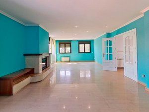 Sala de estar de Casa o chalet en venta en Las Rozas de Madrid con Aire acondicionado, Calefacción y Jardín privado