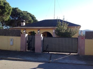 Chalet en venta en C/ Ura