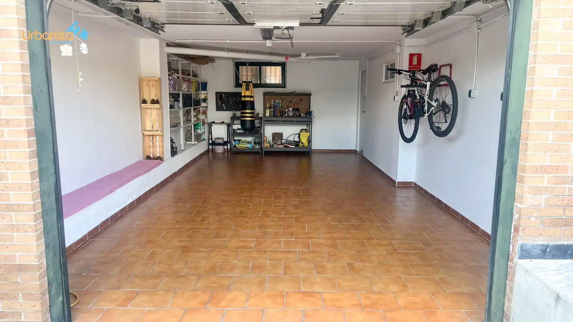 Casa adosada en venda en Cáceres amb Calefacció, Terrassa i Traster