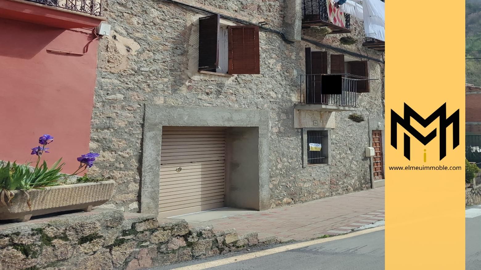 Vista exterior de Casa adosada en venda en Ogassa amb Calefacció
