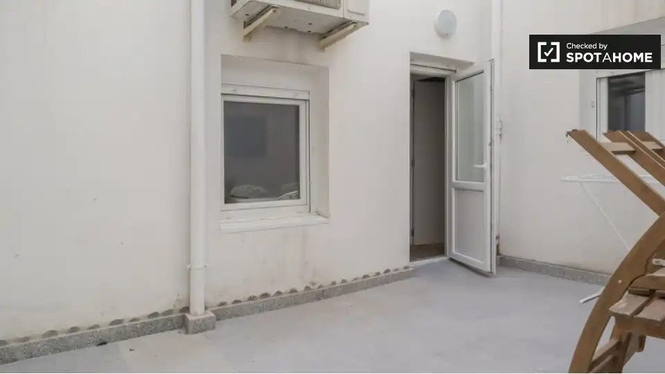 Vista exterior de Piso para compartir en Centro