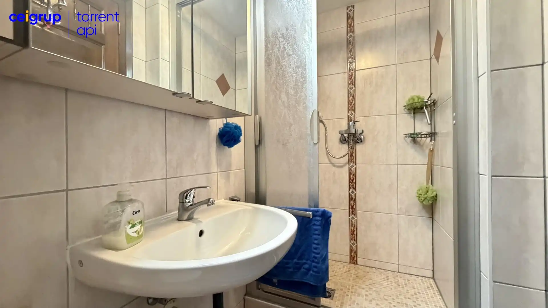 Baño de Casa adosada en venta en L'Estartit con Aire acondicionado, Calefacción y Terraza