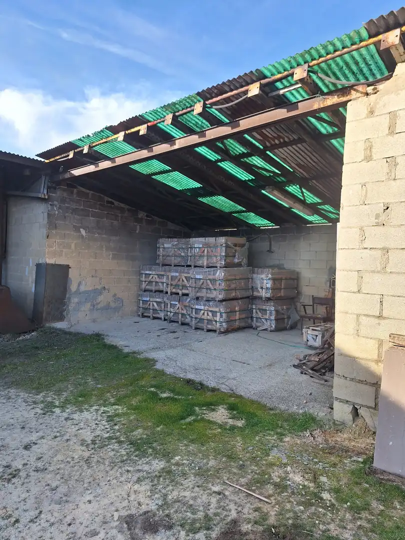 Vista exterior de Local en venda en Barruelo de Santullán