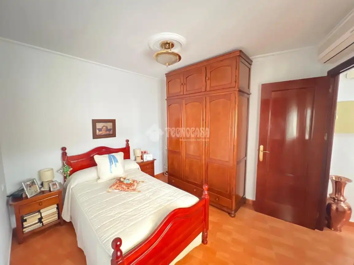 Bedroom of Flat for sale in Dos Hermanas  with Air Conditioner