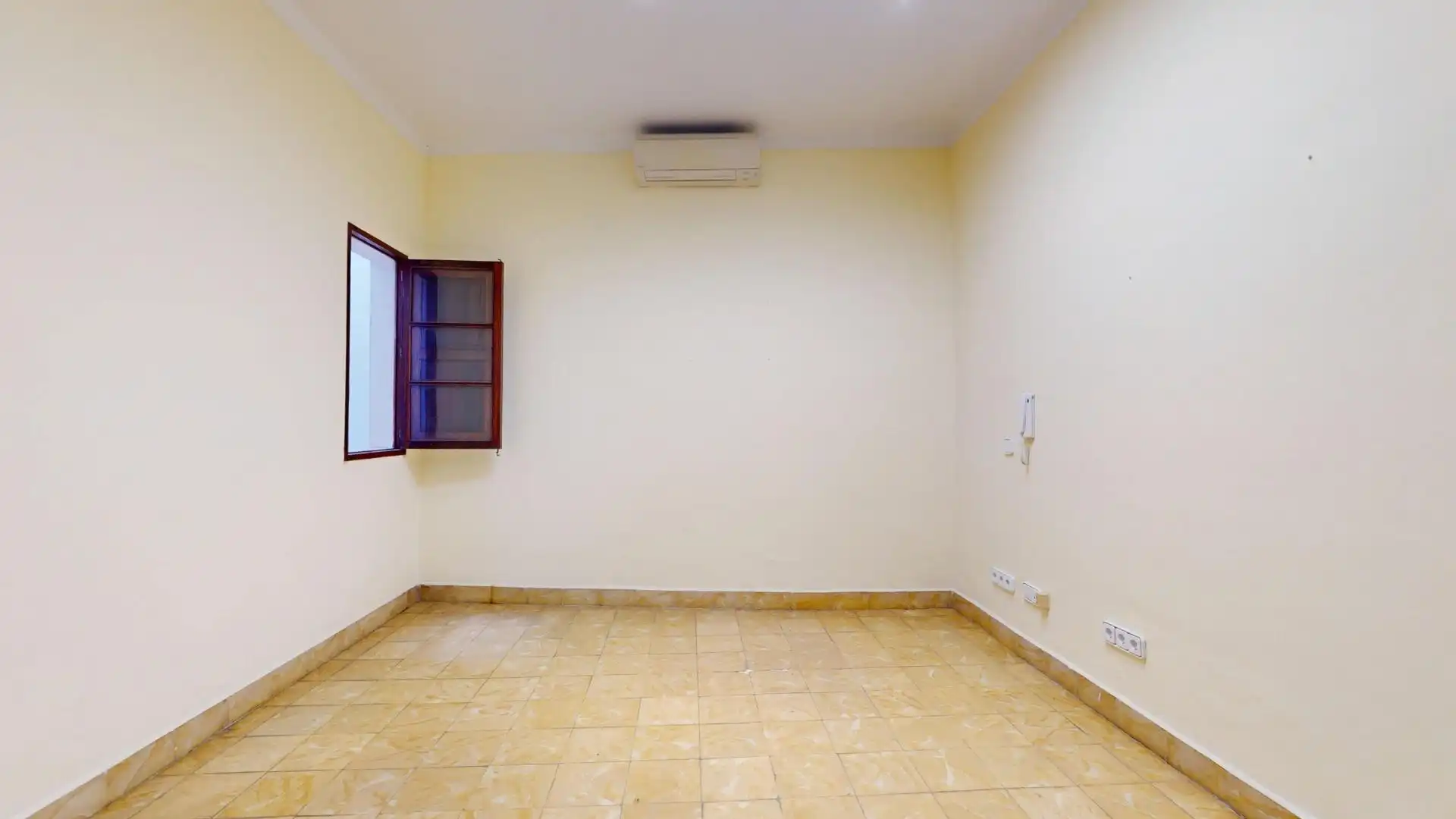 Piso en venta en  Palma de Mallorca con Terraza y Balcón