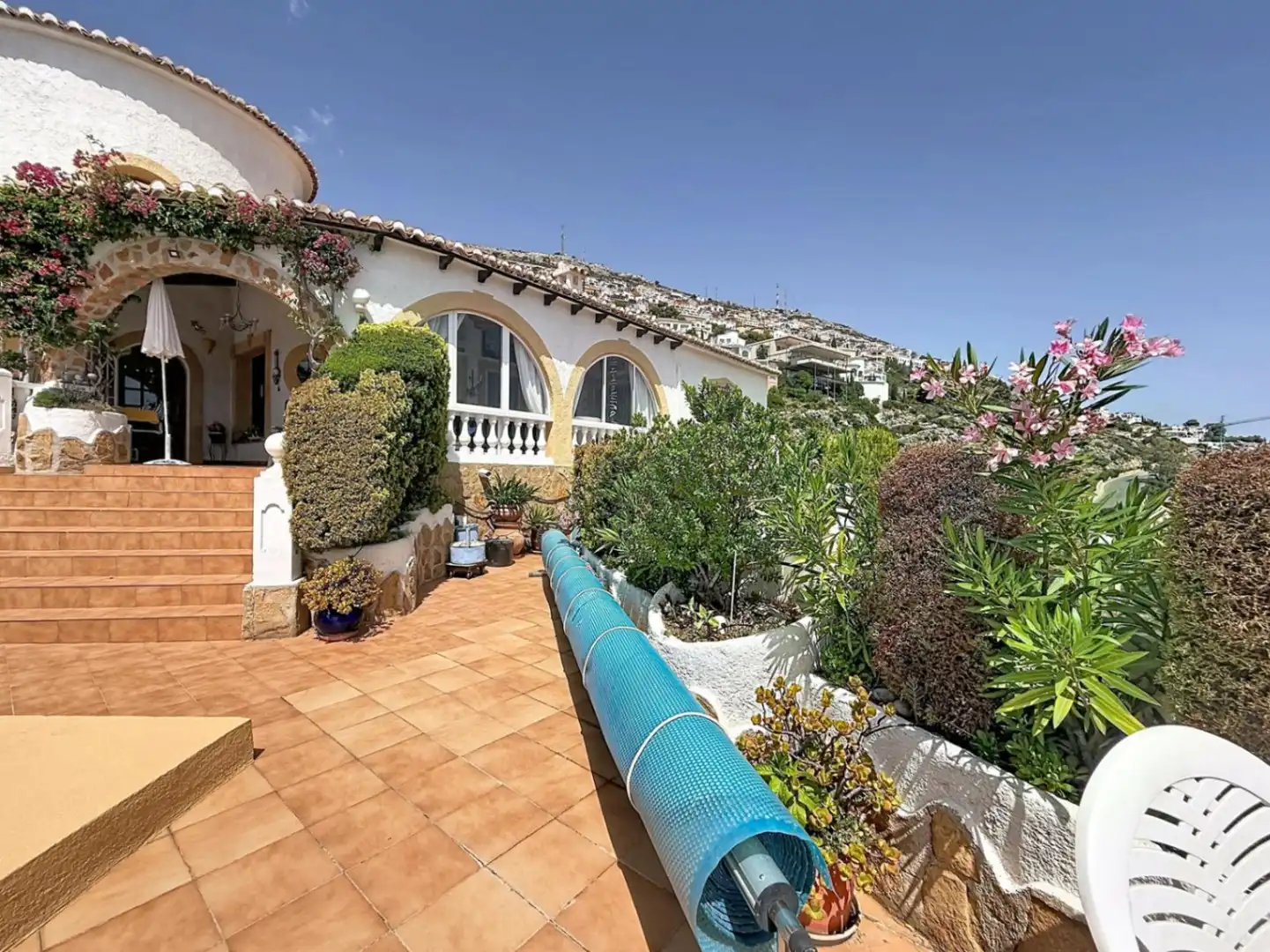 Vista exterior de Casa o chalet en venta en Benitachell / El Poble Nou de Benitatxell con Aire acondicionado, Calefacción y Jardín privado