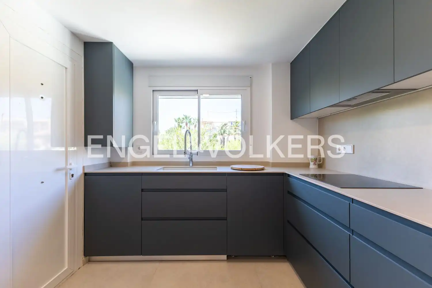 Kitchen of Houses for rent in Valencia  with Air Conditioner, Heating and Private garden