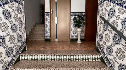 Piso de tres dormitorios en el centro.