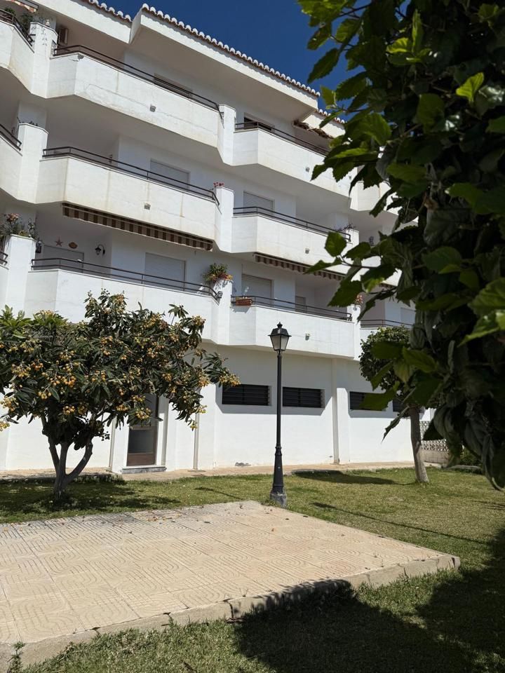 Vista exterior de Pis en venda en Polopos