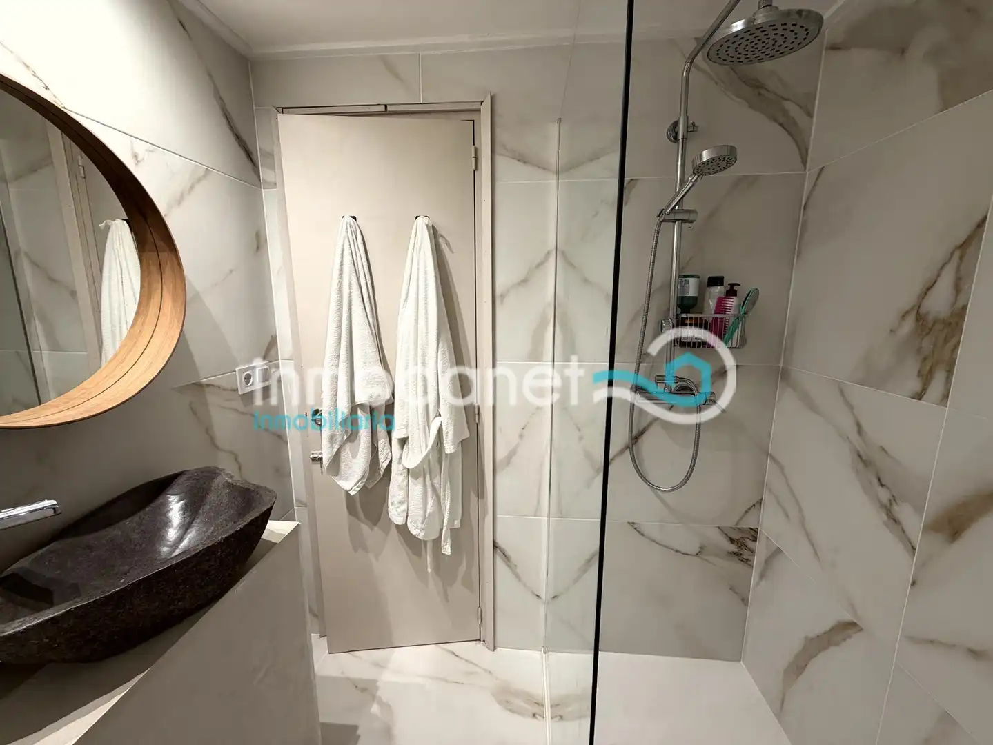 Bathroom of Apartments for sale in Oliva  with Air Conditioner and Balcony