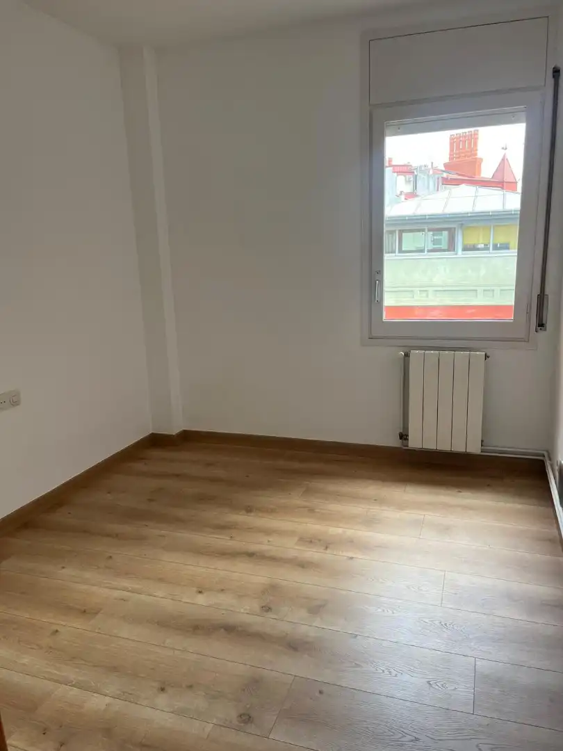 Wohnung zur Miete in Carrer de Sant Jordi, Centre - Estació