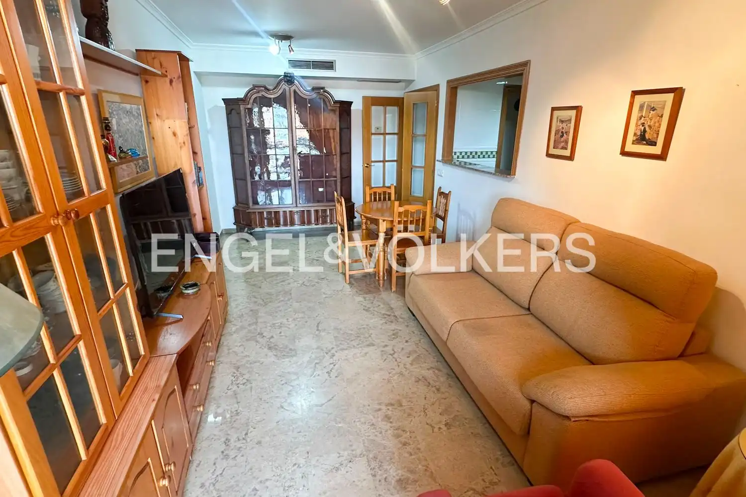 Sala d'estar de Pis de lloguer en Valencia amb Aire condicionat, Calefacció i Jardí privat