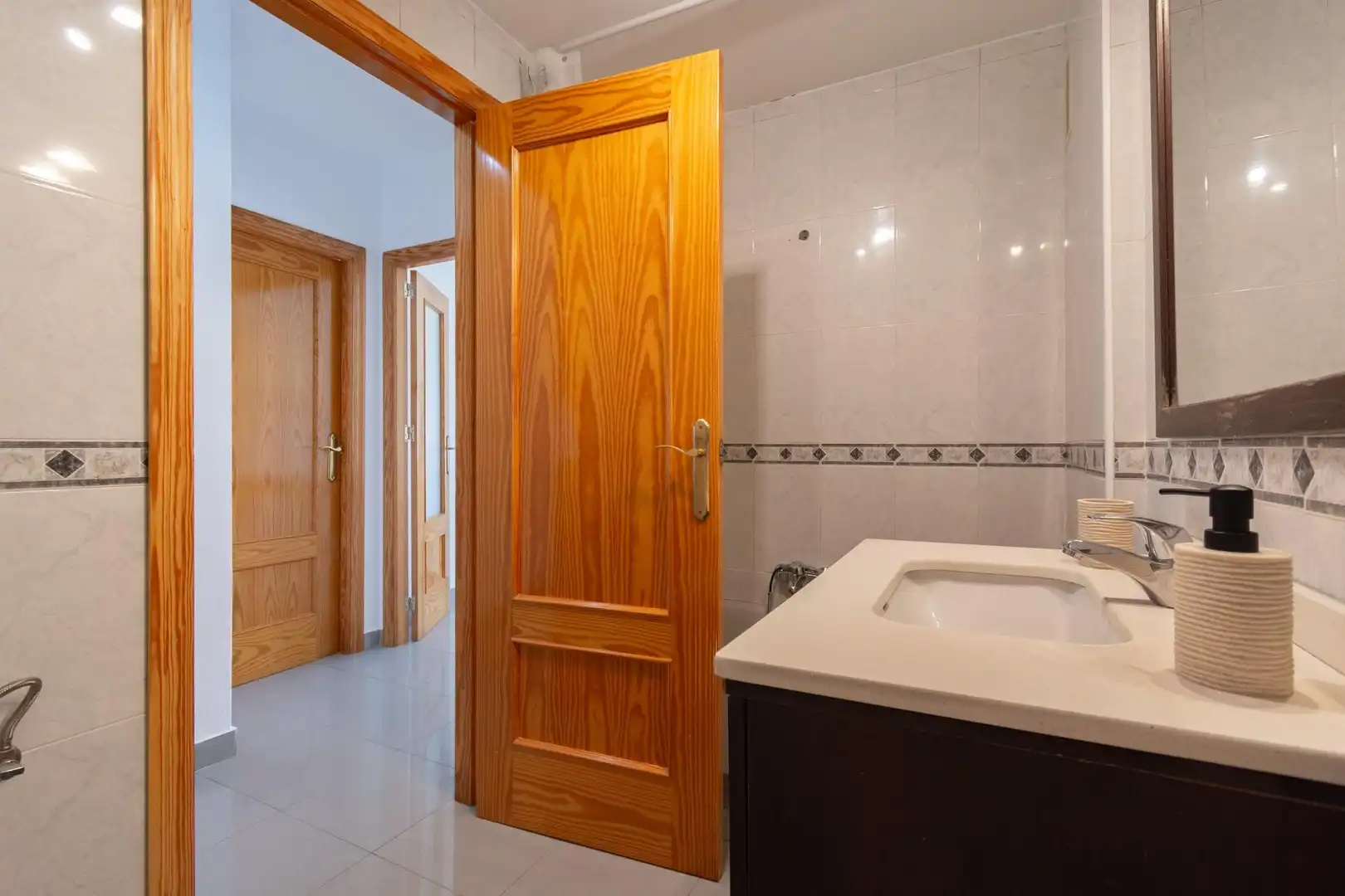 Baño de Piso en venta en Cartagena con Aire acondicionado, Terraza y Trastero