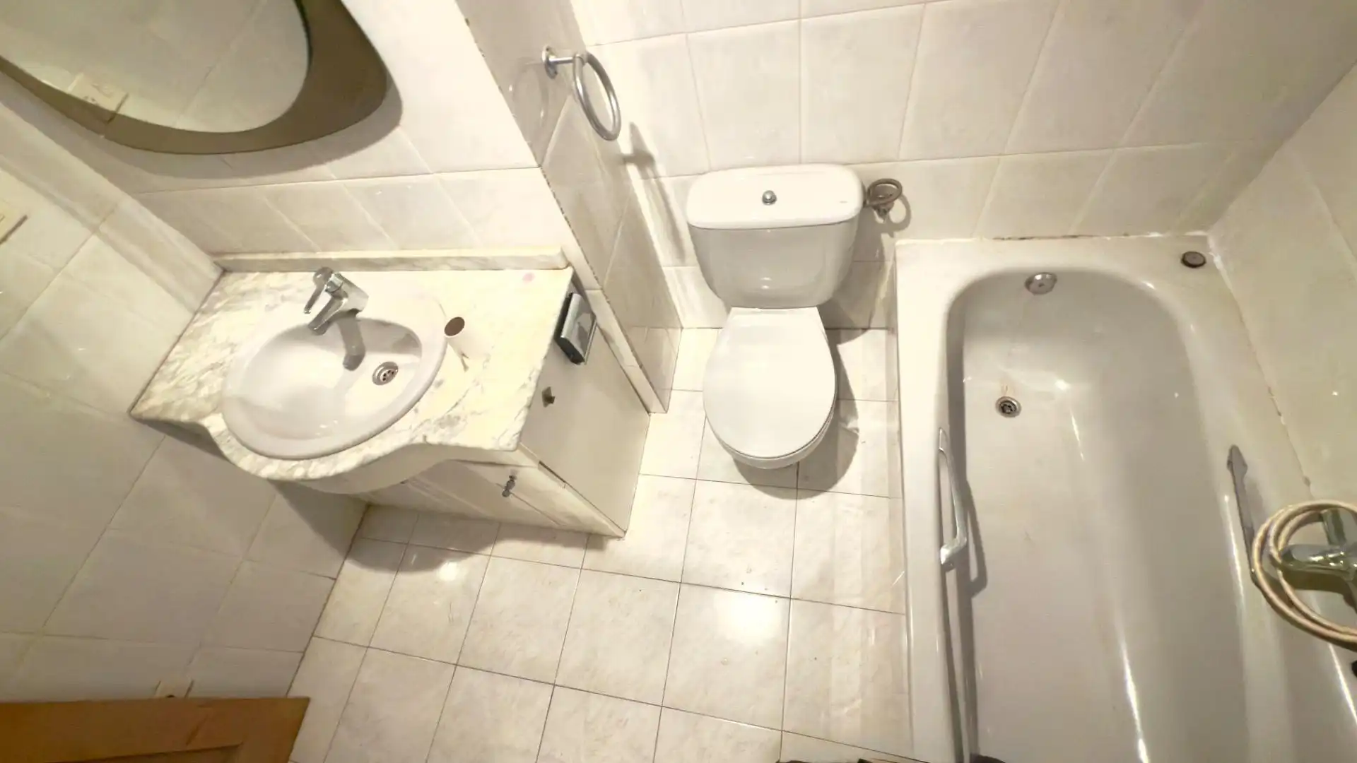 Badezimmer von Wohnung zum Verkauf in Xinzo de Limia mit Parkett, Terrasse und Balkon