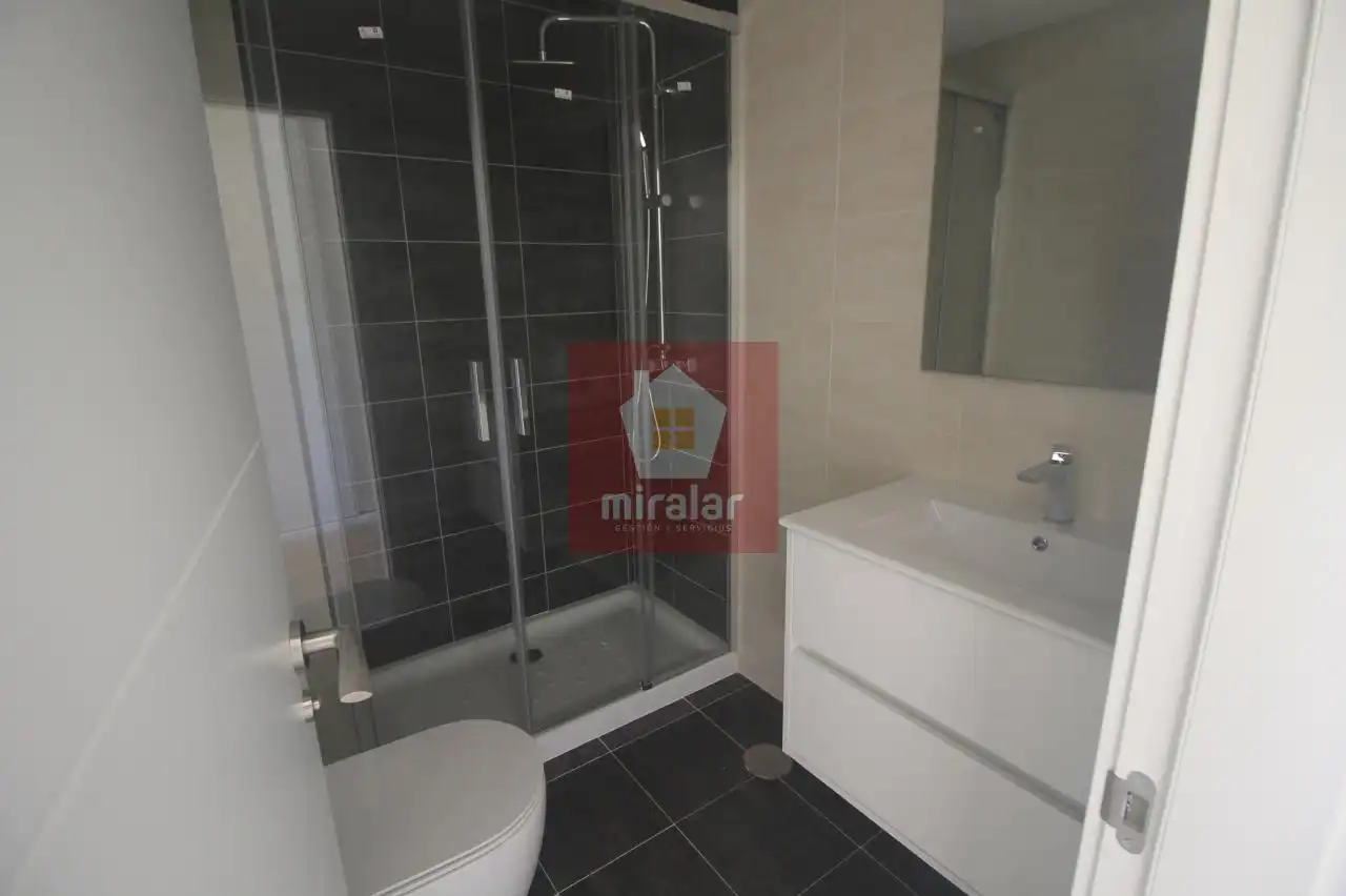 Baño de Piso en venta en Salvaterra de Miño con Calefacción y Trastero