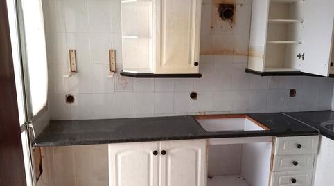 Foto 5 de Casa adosada en venta en Salvador Ortiz Barragan, Bailén, Jaén