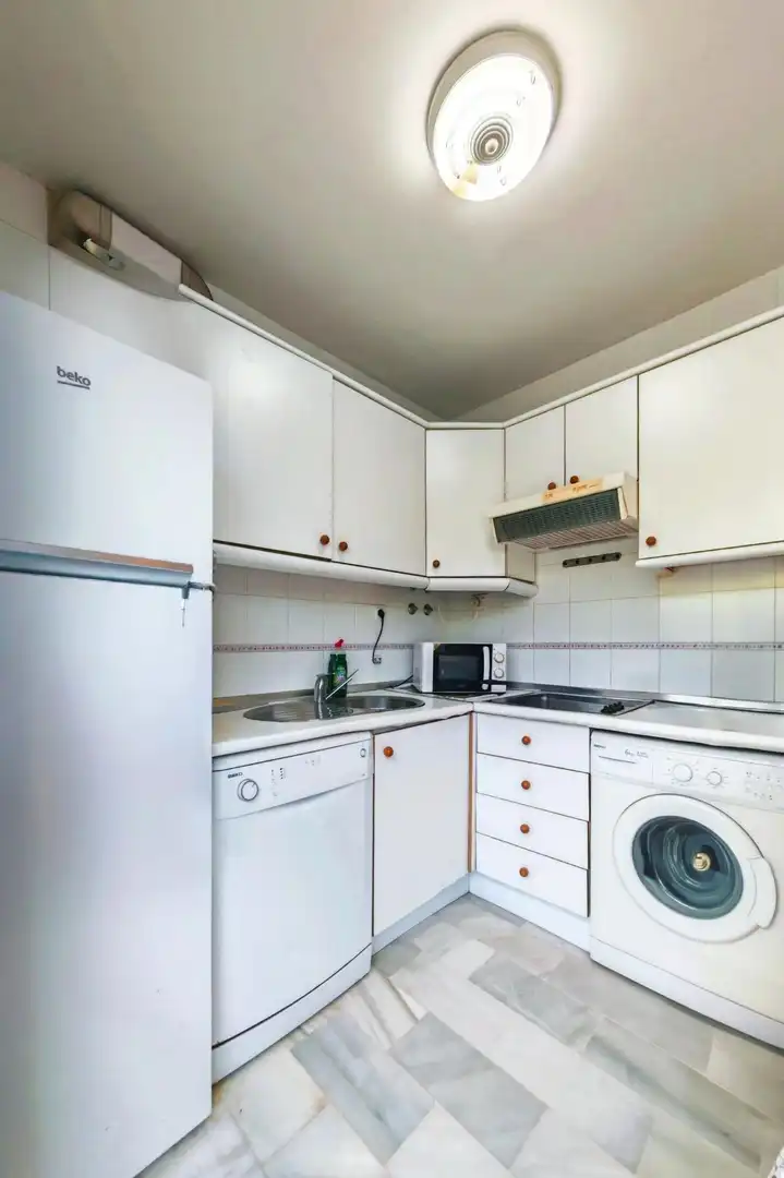 Apartamento con terraza en venta en Novo Sancti Petri, imagen 13