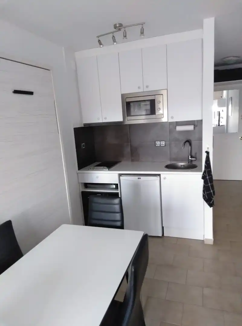 Cuina de Estudi en venda en Empuriabrava amb Aire condicionat i Moblat