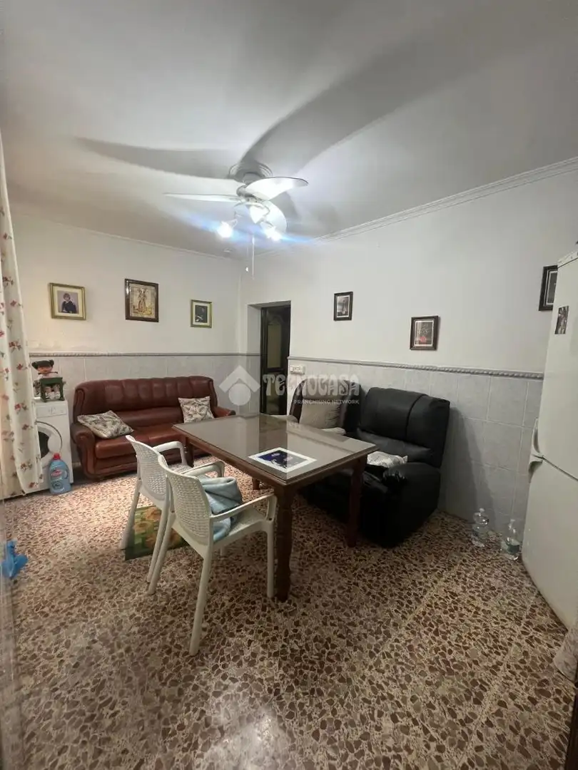 Sala d'estar de Casa o xalet en venda en Sevilla amb Terrassa