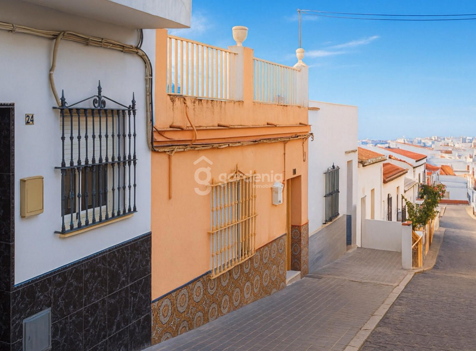 Exterior view of House or chalet for sale in Morón de la Frontera