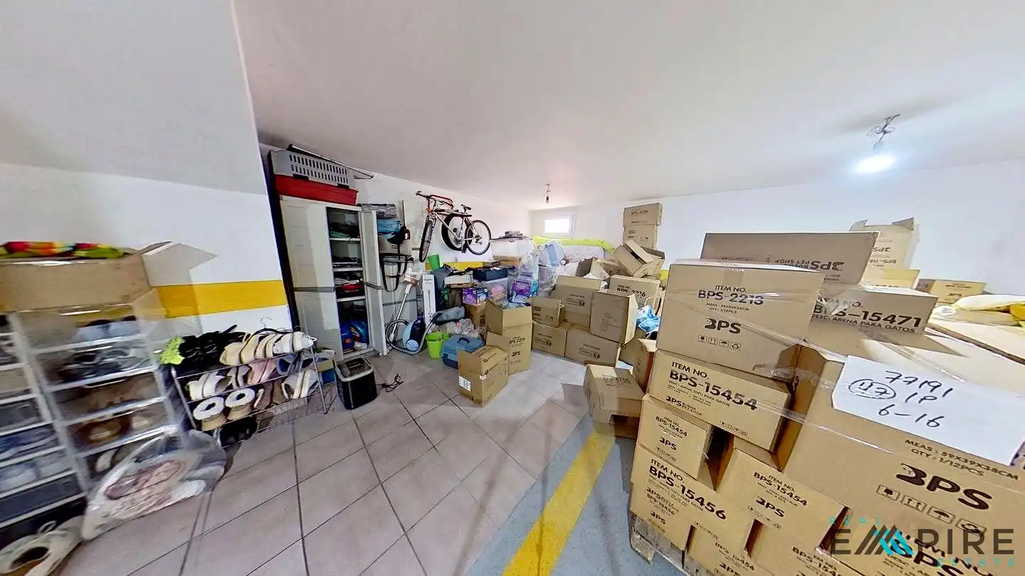 Parking of Detached homes for sale in Valdemoro  with Air Conditioner, Heating and Furnished