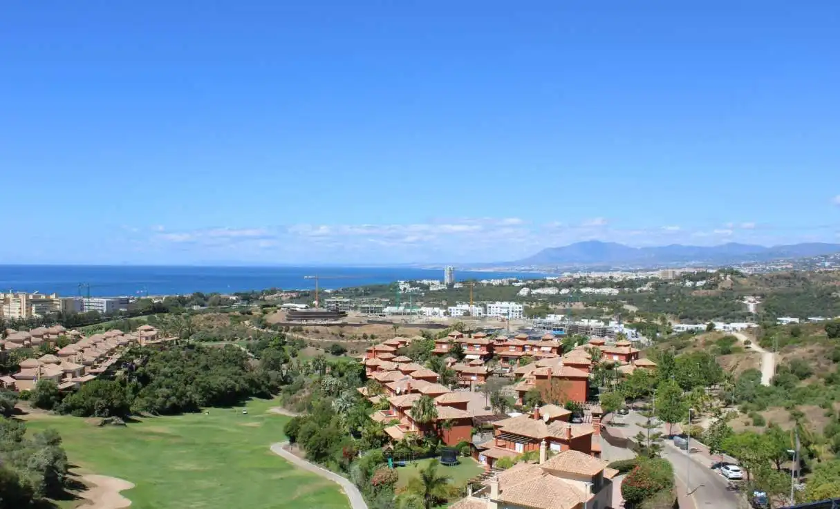 Vista exterior de Casa adosada de alquiler en Marbella con Aire acondicionado, Calefacción y Jardín privado
