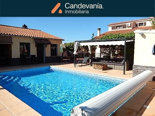 Vista exterior de Casa o xalet en venda en San Mateo de Gállego amb Aire condicionat, Calefacció i Jardí privat