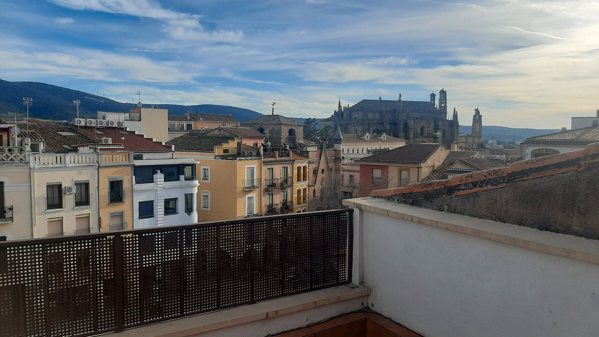 Exterior view of Flat to rent in Plasencia  with Air Conditioner, Terrace and Furnished
