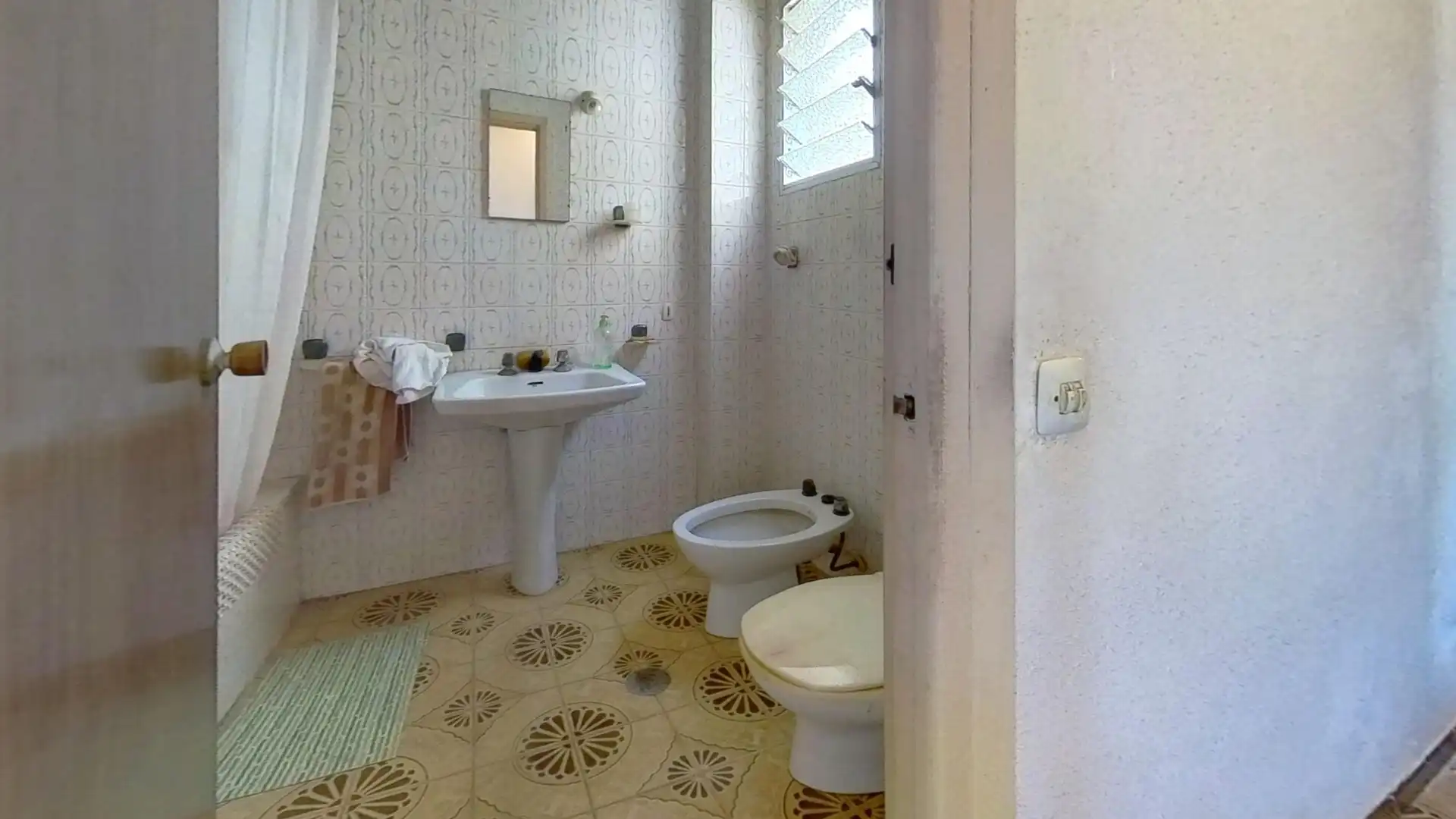 Baño de Piso en venta en Cartagena con Terraza, Amueblado y Balcón