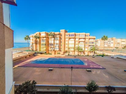 Dormitori de Apartament en venda en Torrox amb Terrassa i Piscina